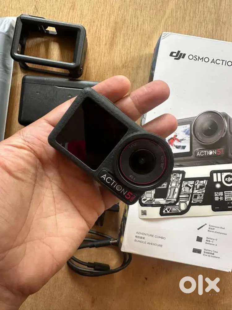 DJI Osmo Action 5 Pro Adventure Combo
