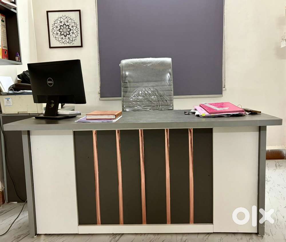 Office furniture 5 month old