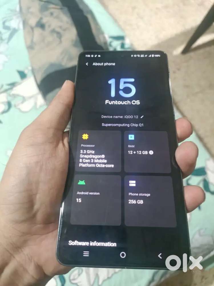 iQOO 12 5G (BMW Edition) 12 GB / 256 GB