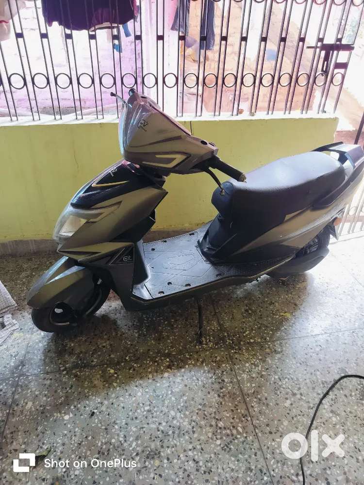 Electric scooter