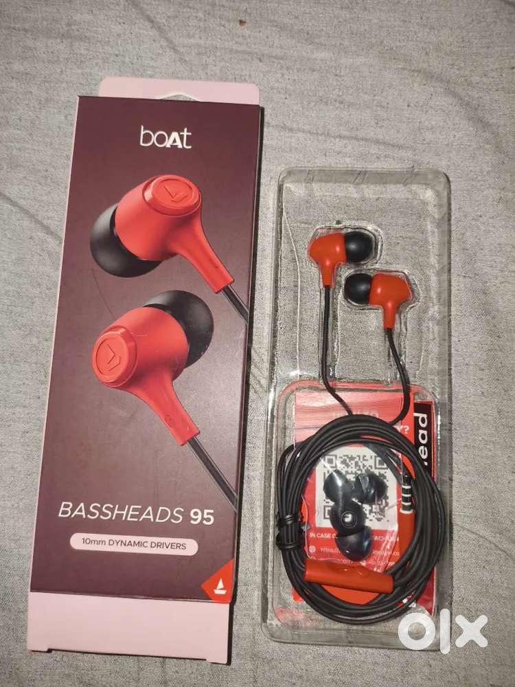 Original Boat basehead 95.  Headphone brand new condition with box