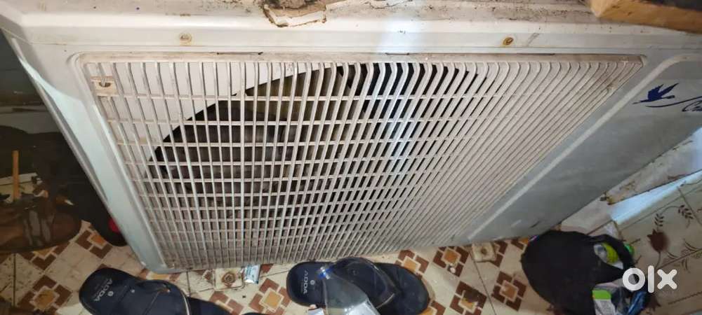 2 Ton Tower AC, Cruise, Perfect Condition