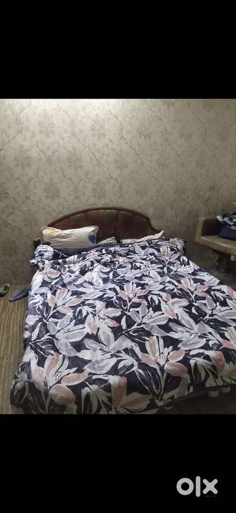 Portion for rent, with fridge bed almera washing machine