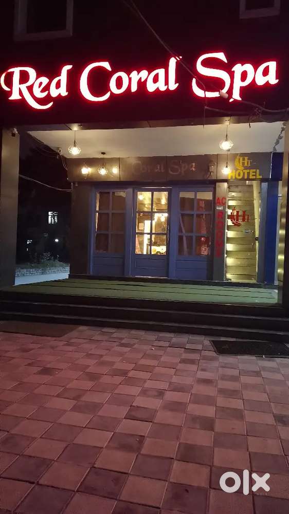 Receptionist vacancy for girl