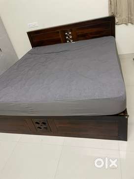 King size cot