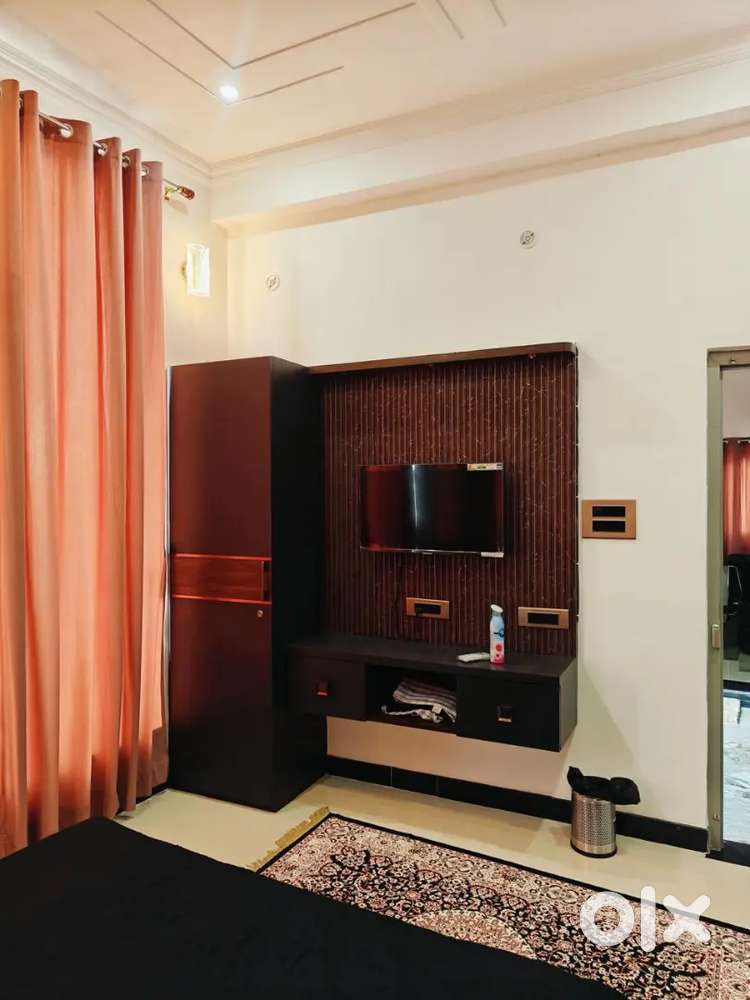 2bhk flat pahadiya pandaypur without owner