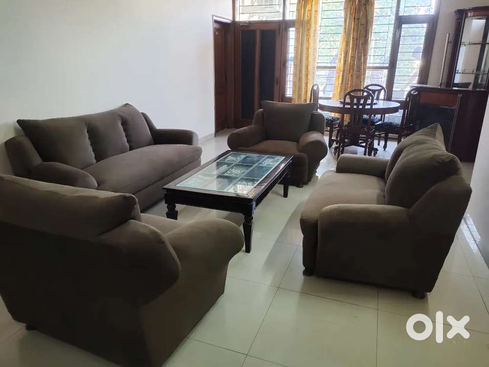 Boys pg near BESTEC TOWER