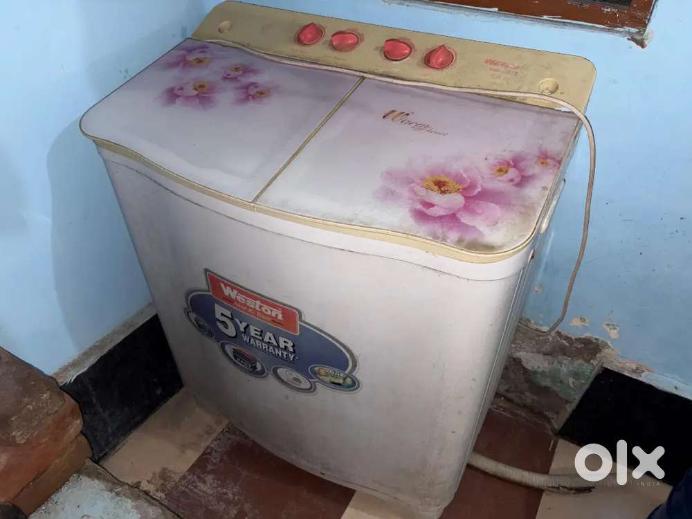 Semi automatic washing machine