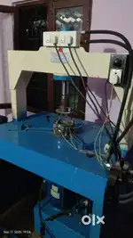 Paper plate machine