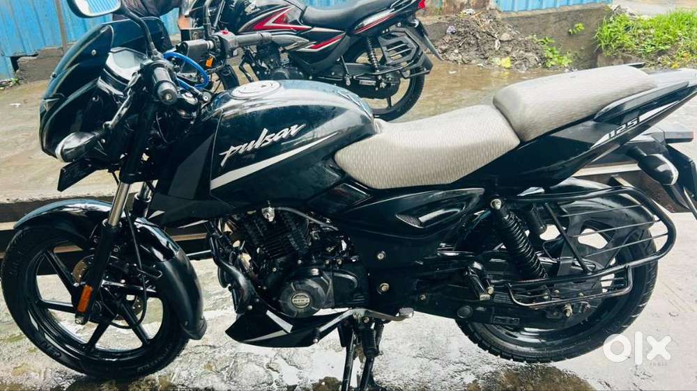 Bajaj Pulsar 125 (Black) –Excellent Condition  March 2022 Mod