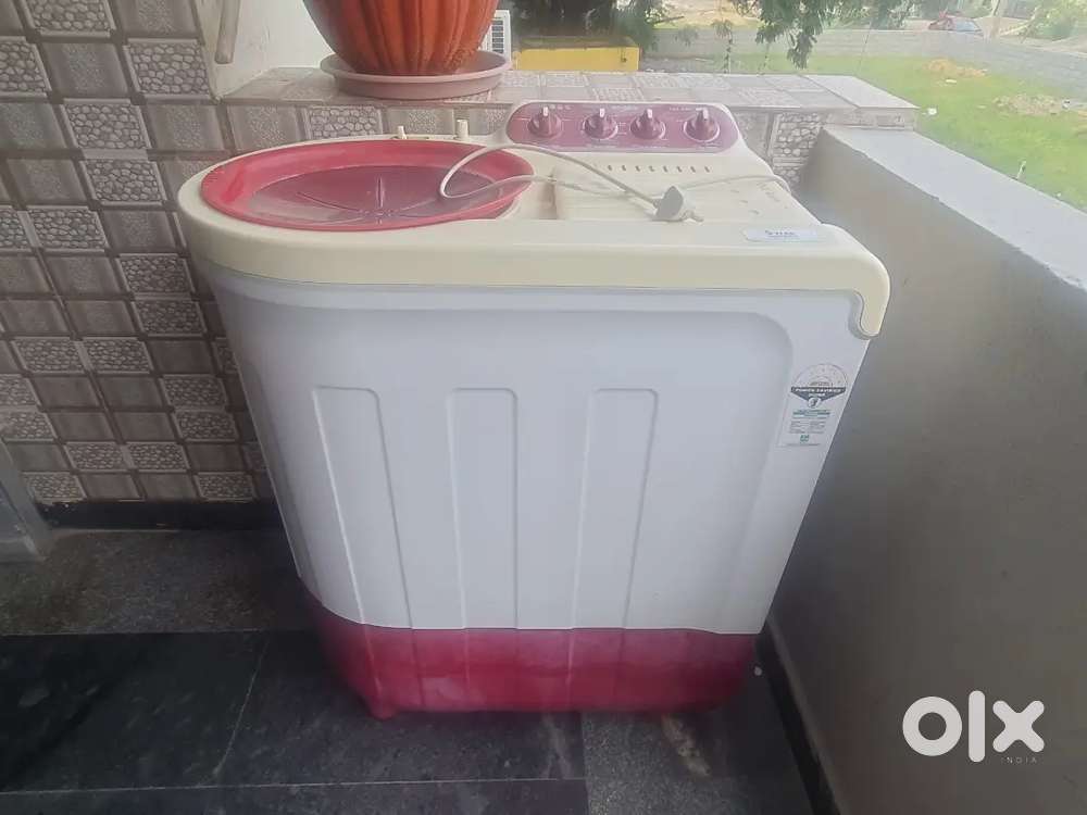 Whirlpool Semi Automatic Washing Machine