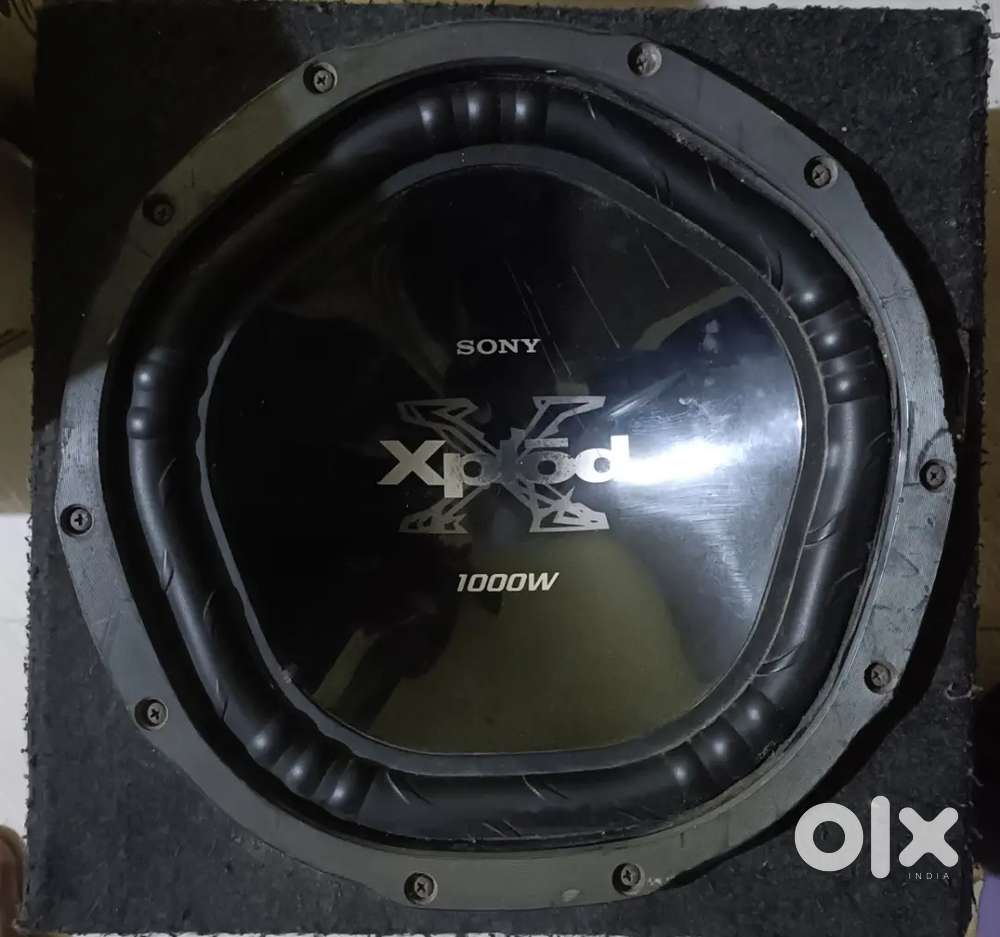 Sony xplode woofer & Blaupunkt power amplifier 4 channel for sell