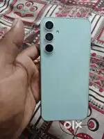 Samsung galaxy s23fe (19 month used)