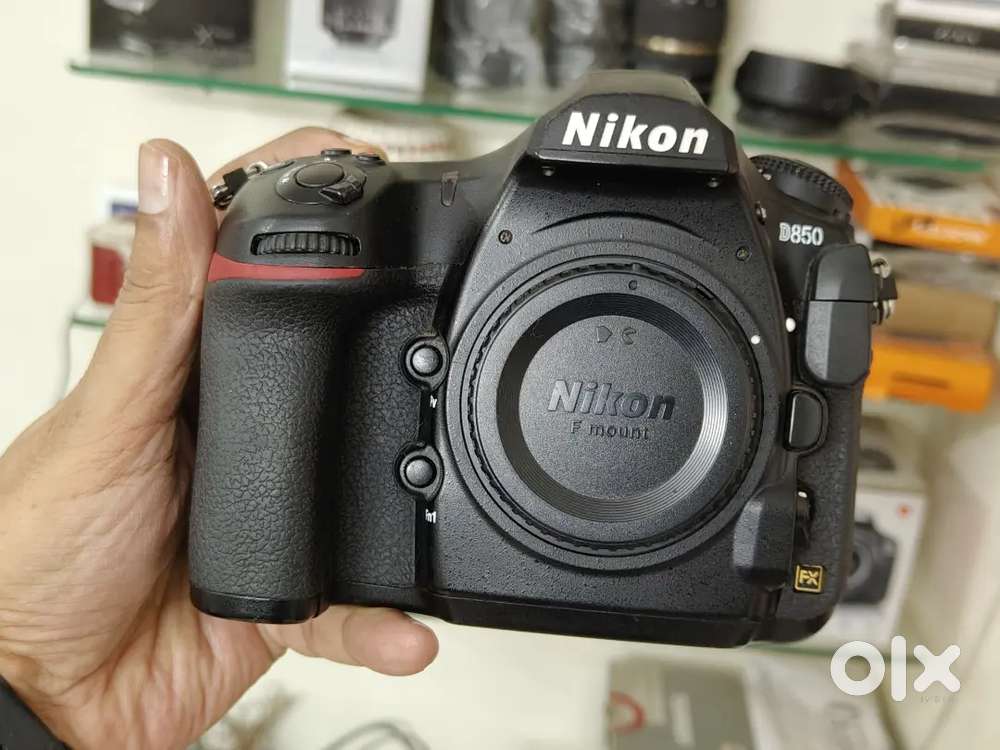 Nikon D850 with 24-120 f4