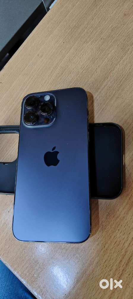 Hi im selling iPhone 14pro max 256 gb