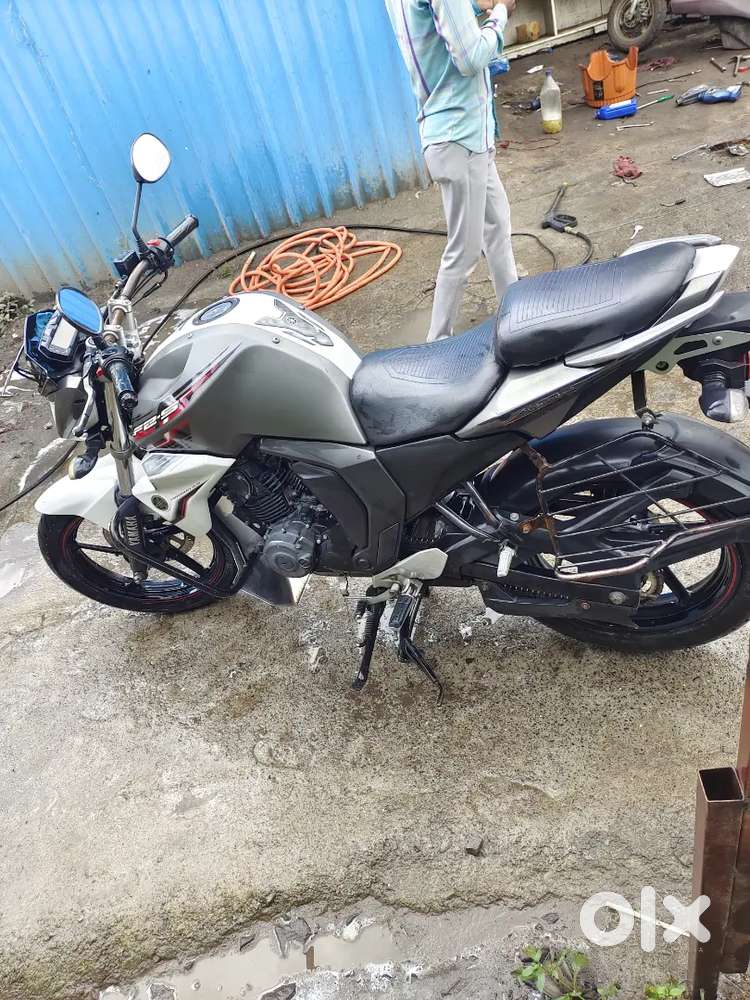 Fzs (2016) model, first owner all clear