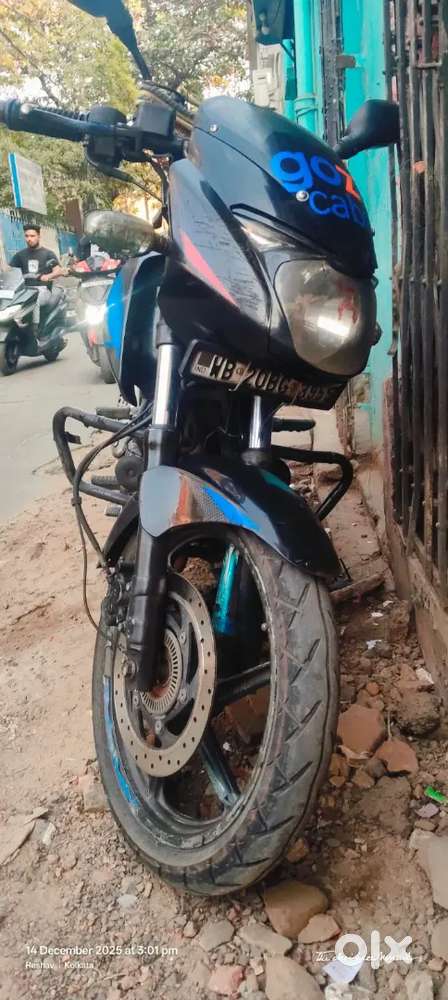 Bajaj pulsar 150 twin dis avs 5 years old
