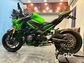 Kawasaki Z900 green beauty 2022 model
