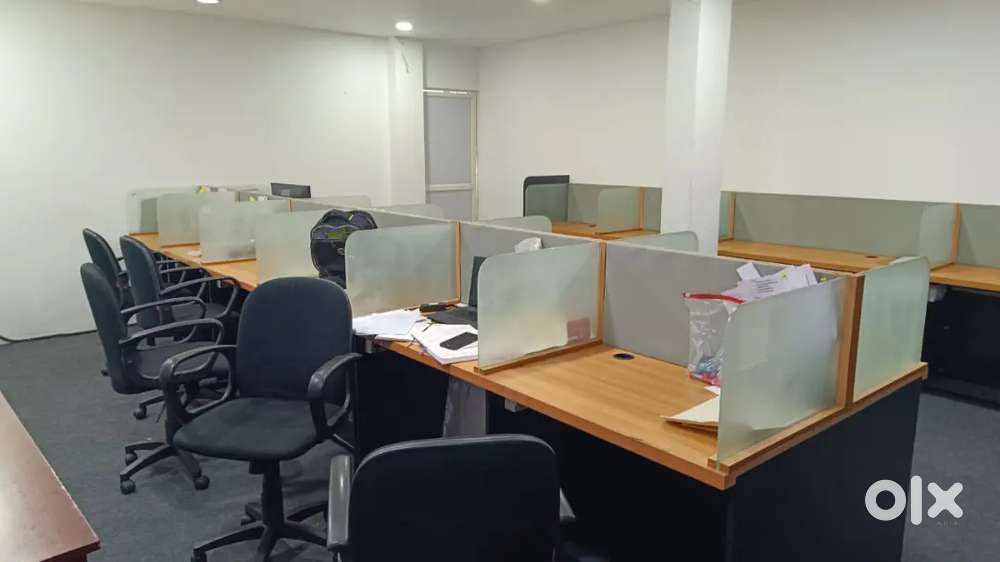 കളമശേരി CUSAT റോഡ് Front Furnished 1st Floor Office Space വാടകക്ക്