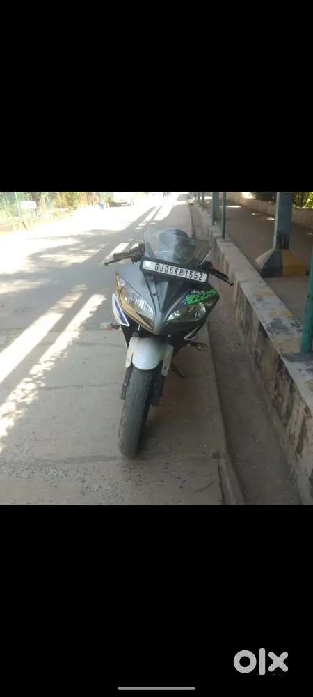 Yamaha r15