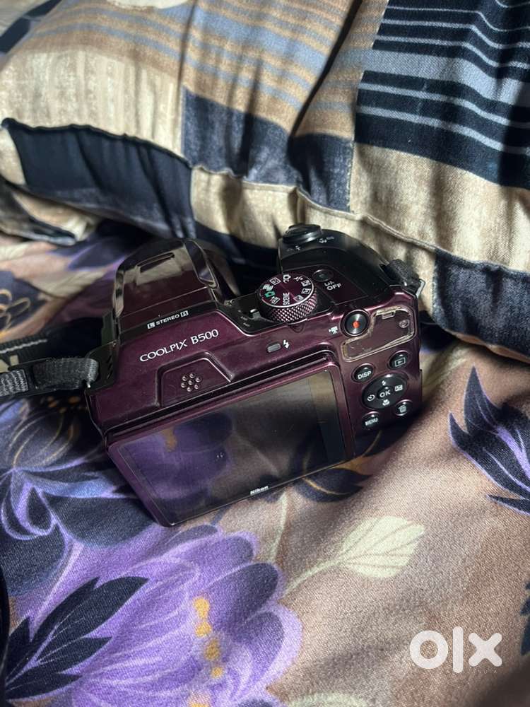 Nikon b500