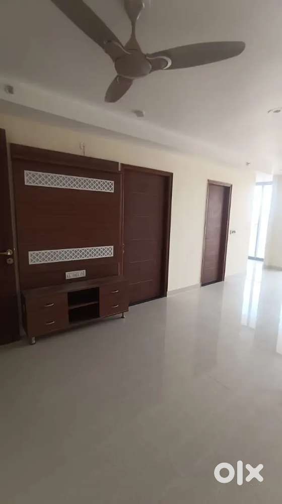 Vaishali, Semi- Furnished 3 BHK In Symphonia with many amenities