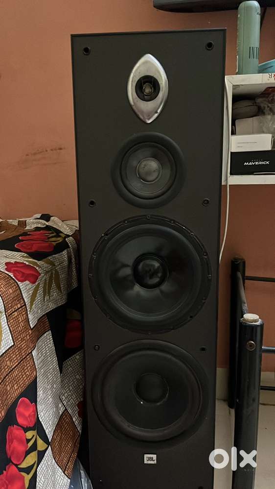 JBL Tower speakers TLX 10