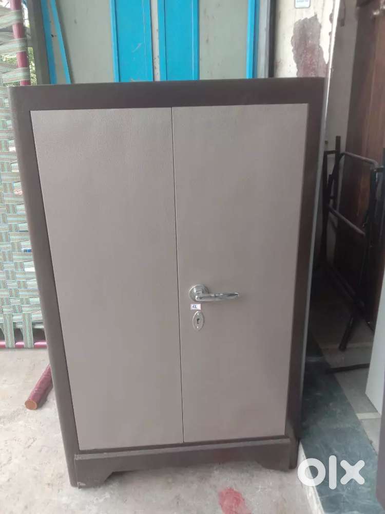 Mini m s steel cupboard