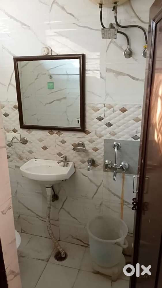 Housekeeping s chef and manager requirement khana Pina rahana free