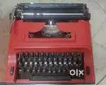 VINTAGE TYPEWRITER