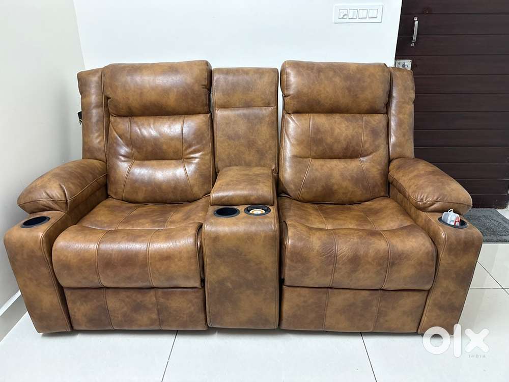 Leather recliners - Neatly maintained