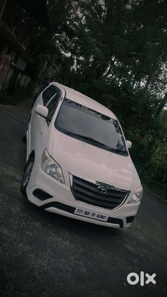 Toyota Innova 2015 Diesel Well Maintained
