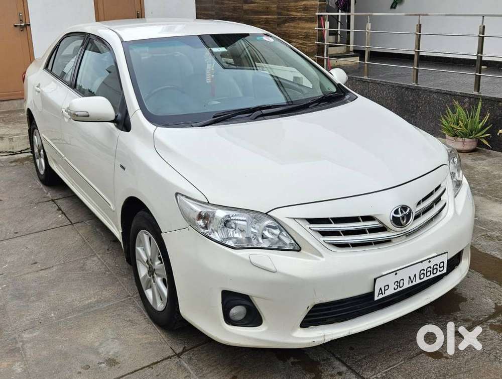 Toyota Corolla Altis 2013-2017 VL AT, 2011, Petrol