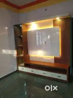 फलेट शोरूम में फर्नीचर ओर ओल वकॅ सॉल्यूशन