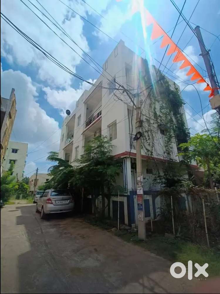 2 BHK semifurnished house with cupboards