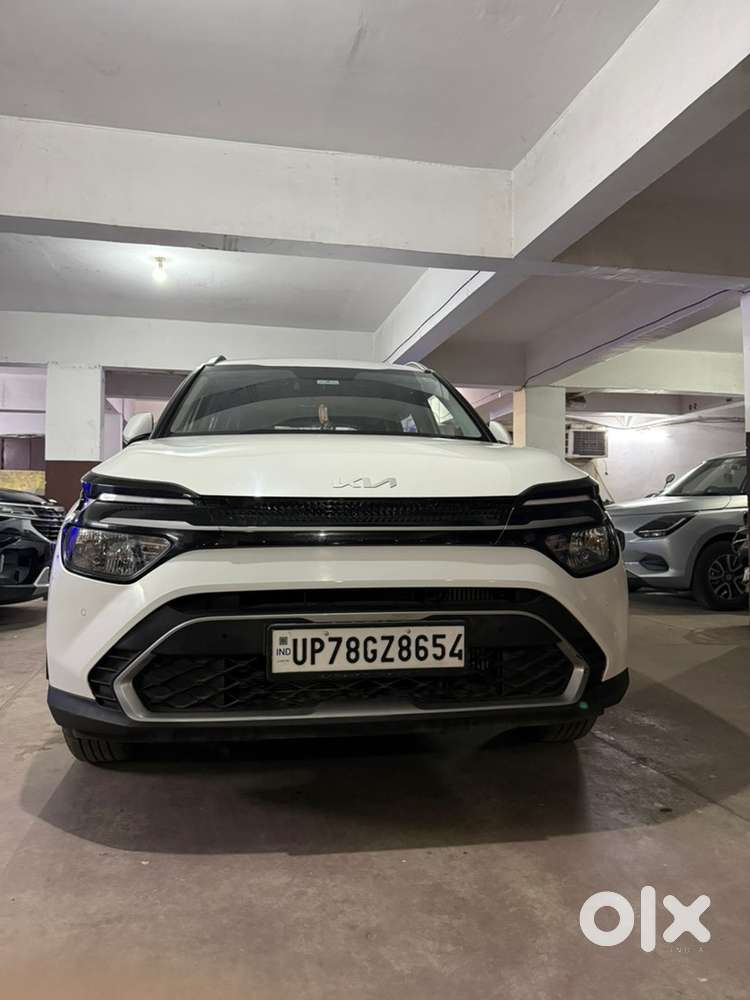 Kia Carens 2022 Petrol 9727 Km Driven