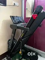Trademill with smart fitness calories burned technology