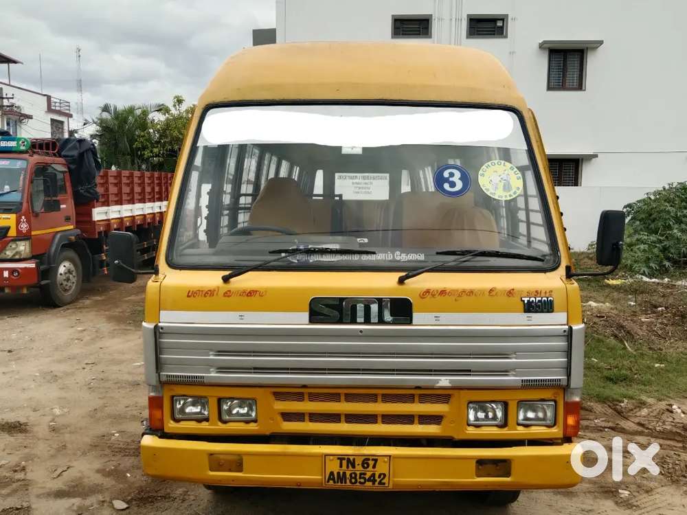 Sml school bus 32 seat fc12/2025 insurance 10/2025 tax 3/2026