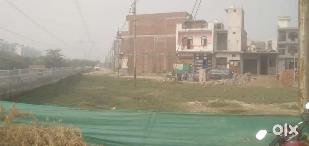 Panki Kesha chauraha ke pass plot uplabdh hai