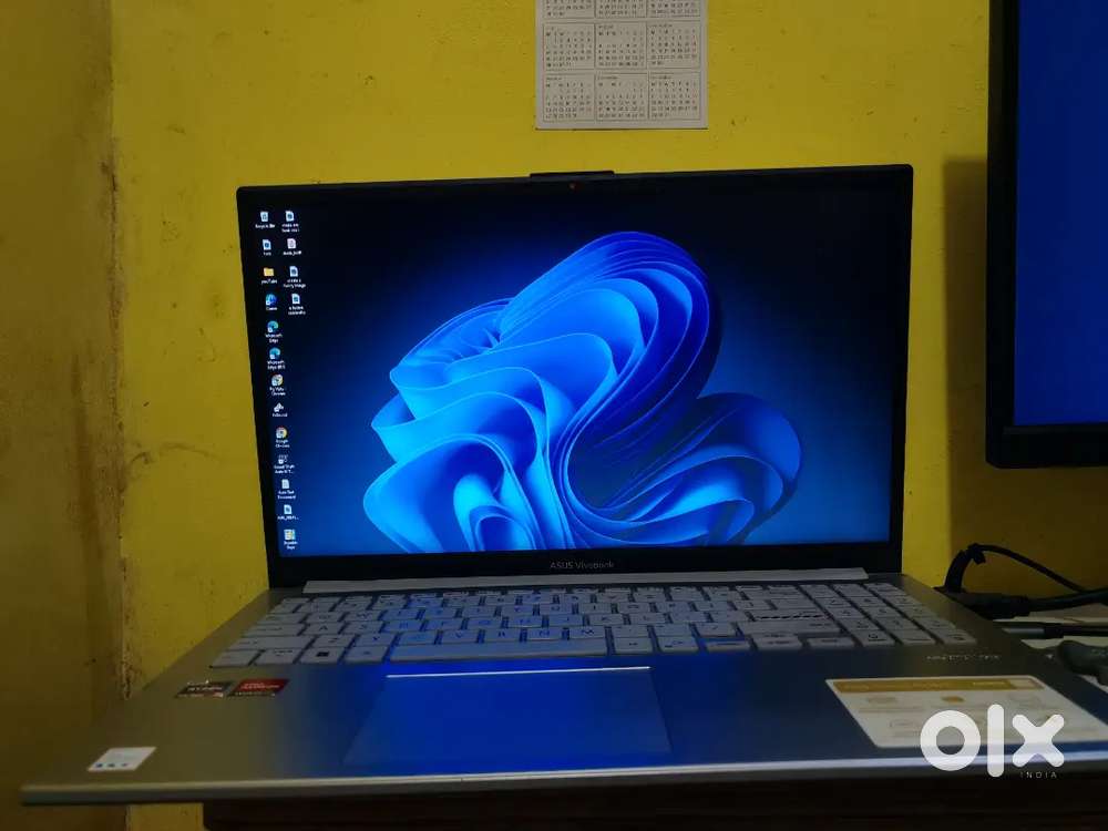 Asus vivobook 15 laptop