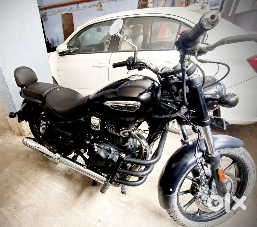 Royal Enfield Meteor stellar Black -350