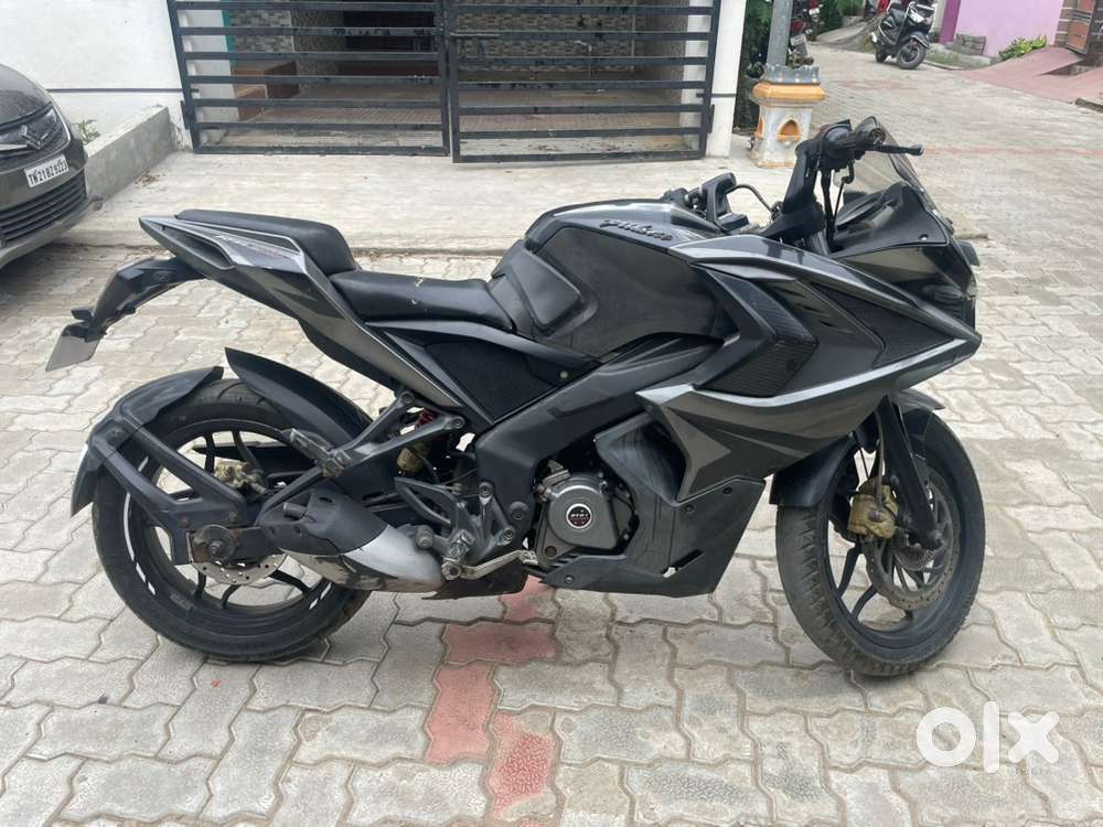 BAJAJ PULSAR - RS200 - 2017 - SINGLE OWNER - BSIV