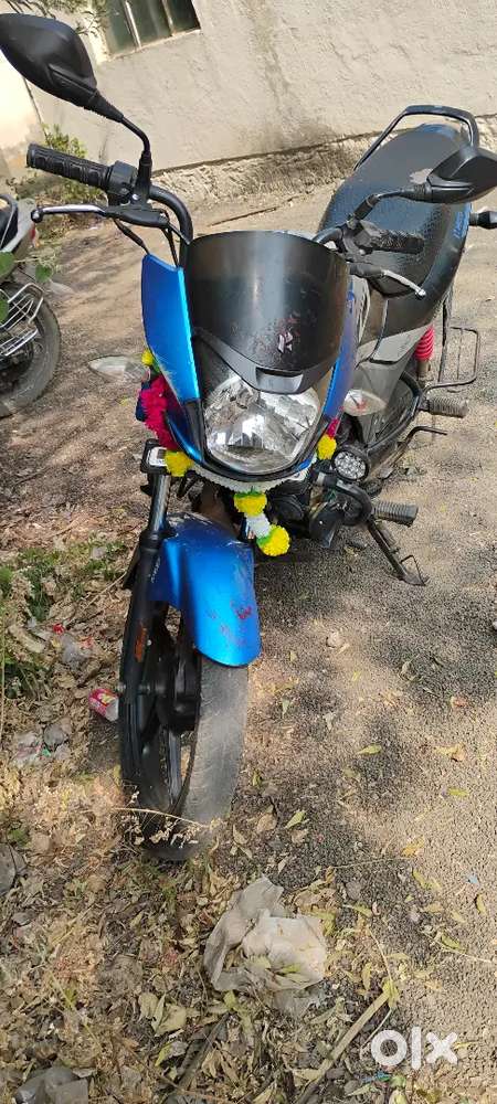 New bike lena hai isliye bech rhe h