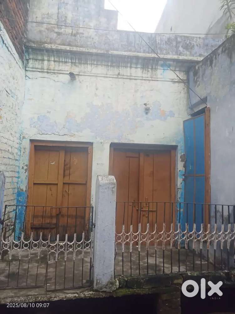 Argent selling house & 80 gaj ka house