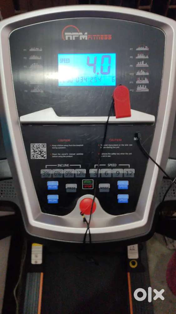 Motorized and Inclining Trademill