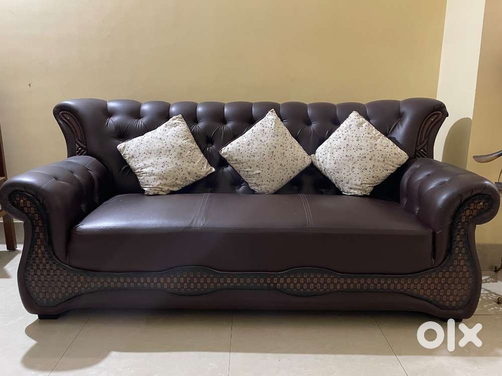 Sofa Set in very good condition.
