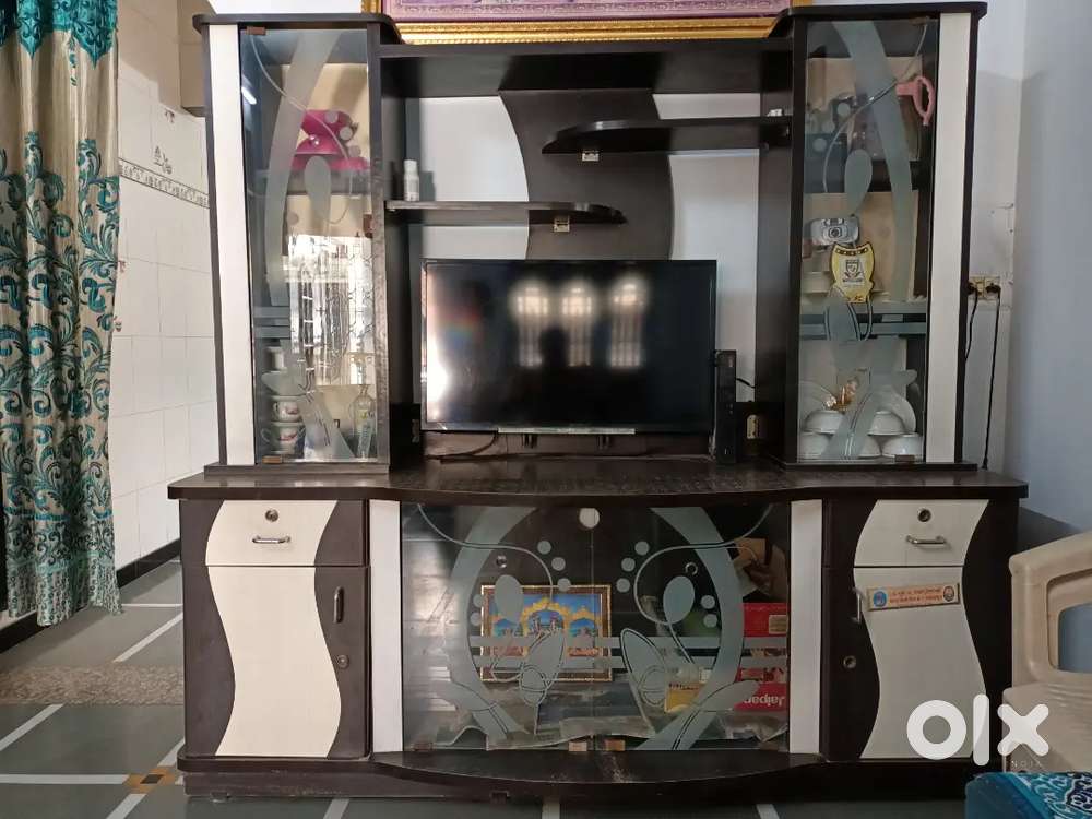 TV cabinet
