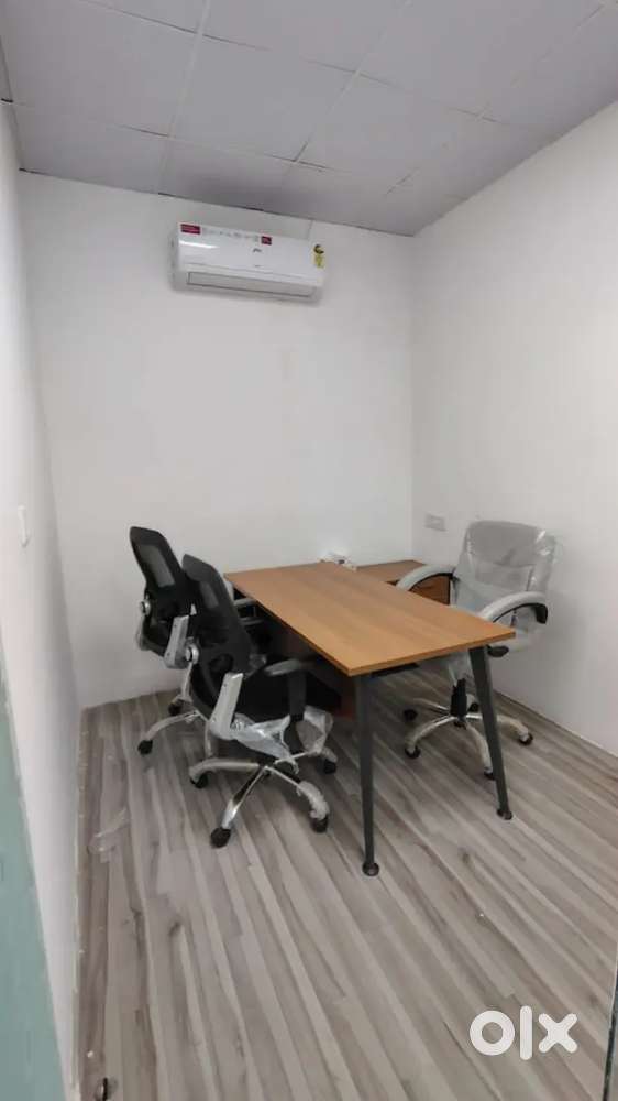 Fully furnished 2 cabin 24 seats near metro