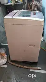 Old second hand og washing machine