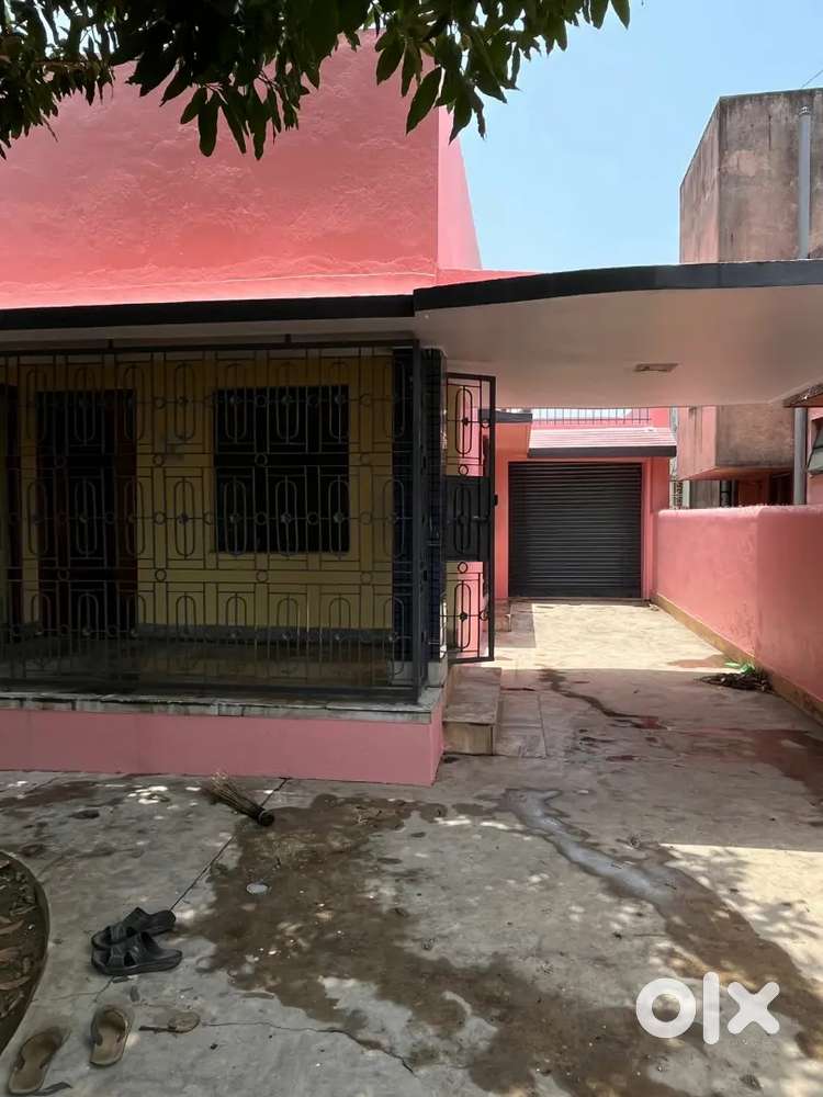 Independent House For Rent With Garage